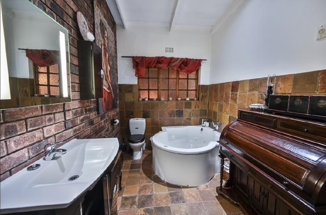 5 Bedroom Property for Sale in Waverley Free State
